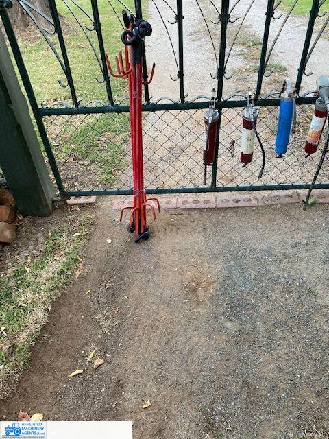 10 electric fence pig tails - new