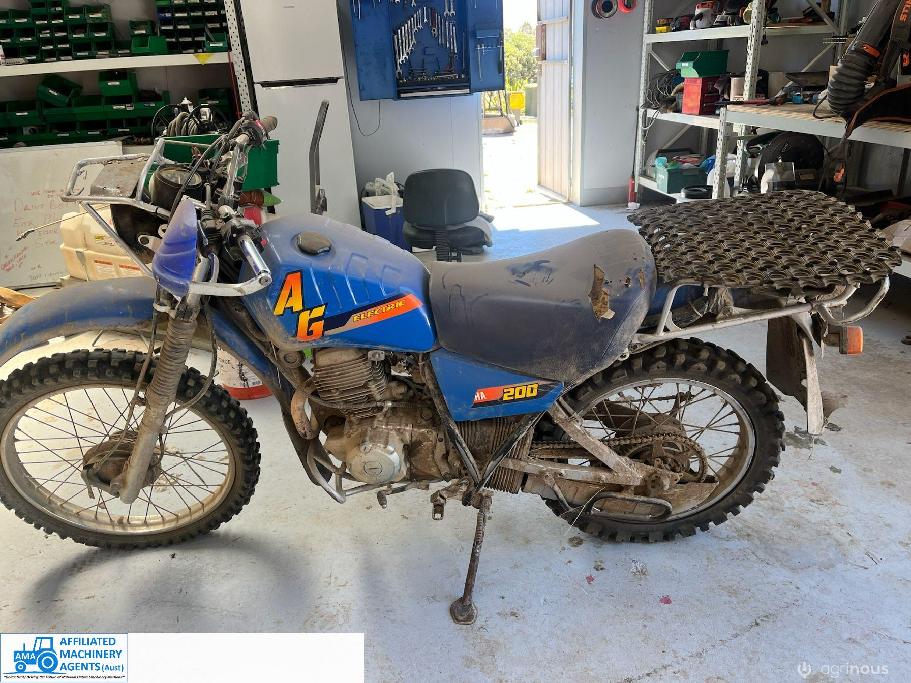 Yamaha AG-200