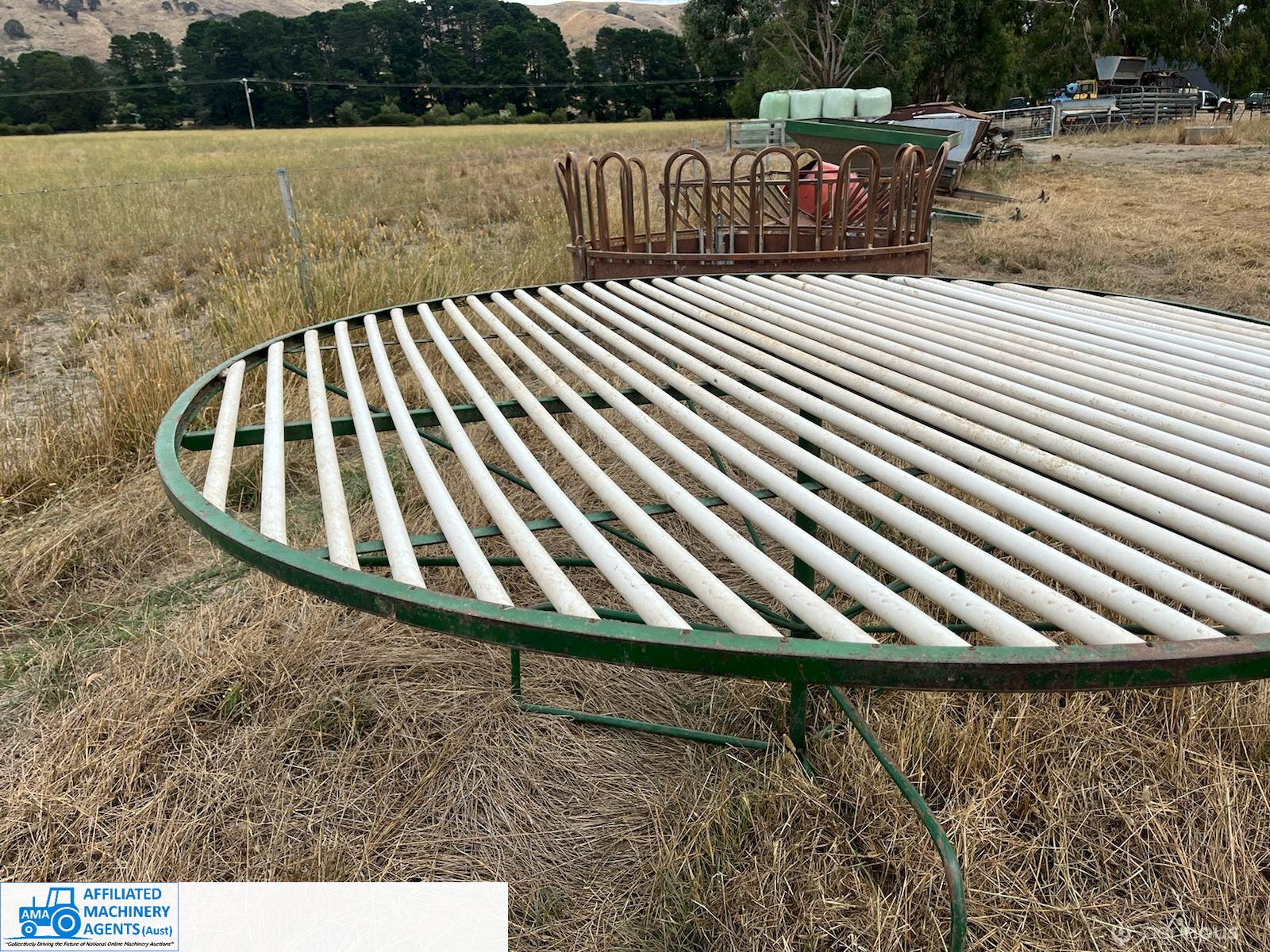 Round Wool Table ~ 2.23m - photo 2