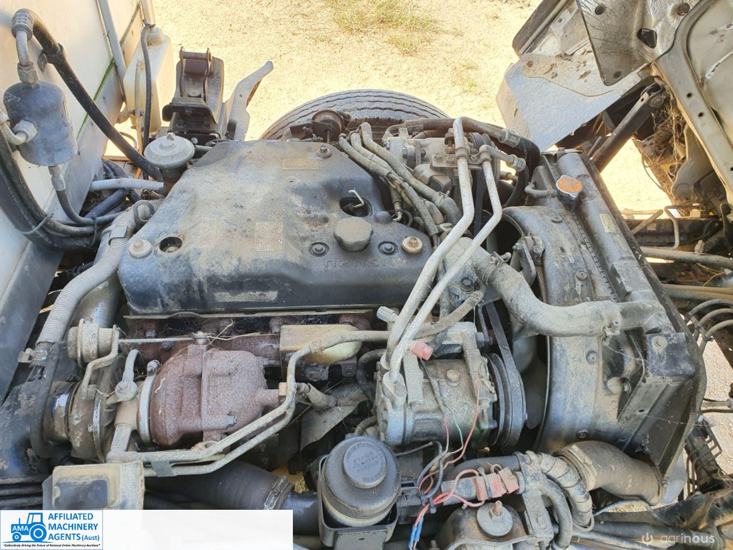 Isuzu NKR-200 Fridge Van (VIN: JAANKR77E37100481) - photo 11