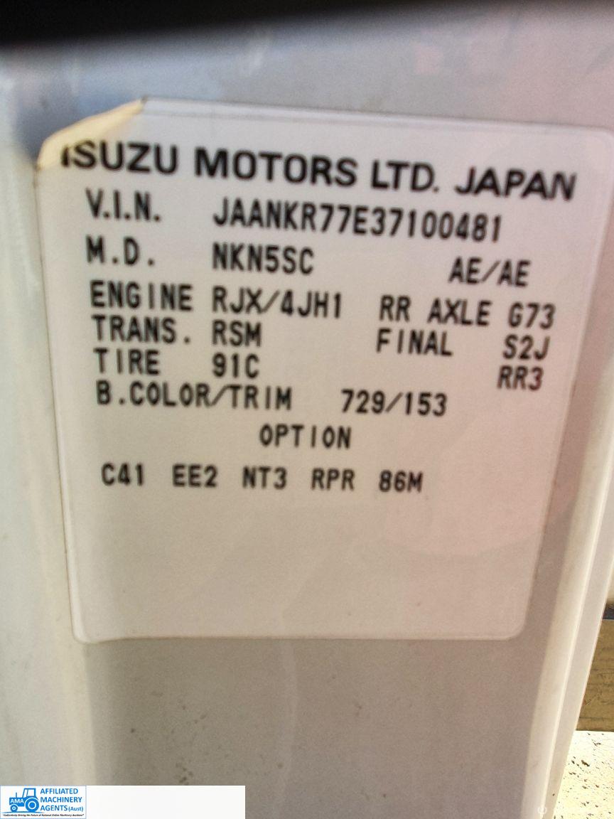 Isuzu NKR-200 Fridge Van (VIN: JAANKR77E37100481) - photo 4