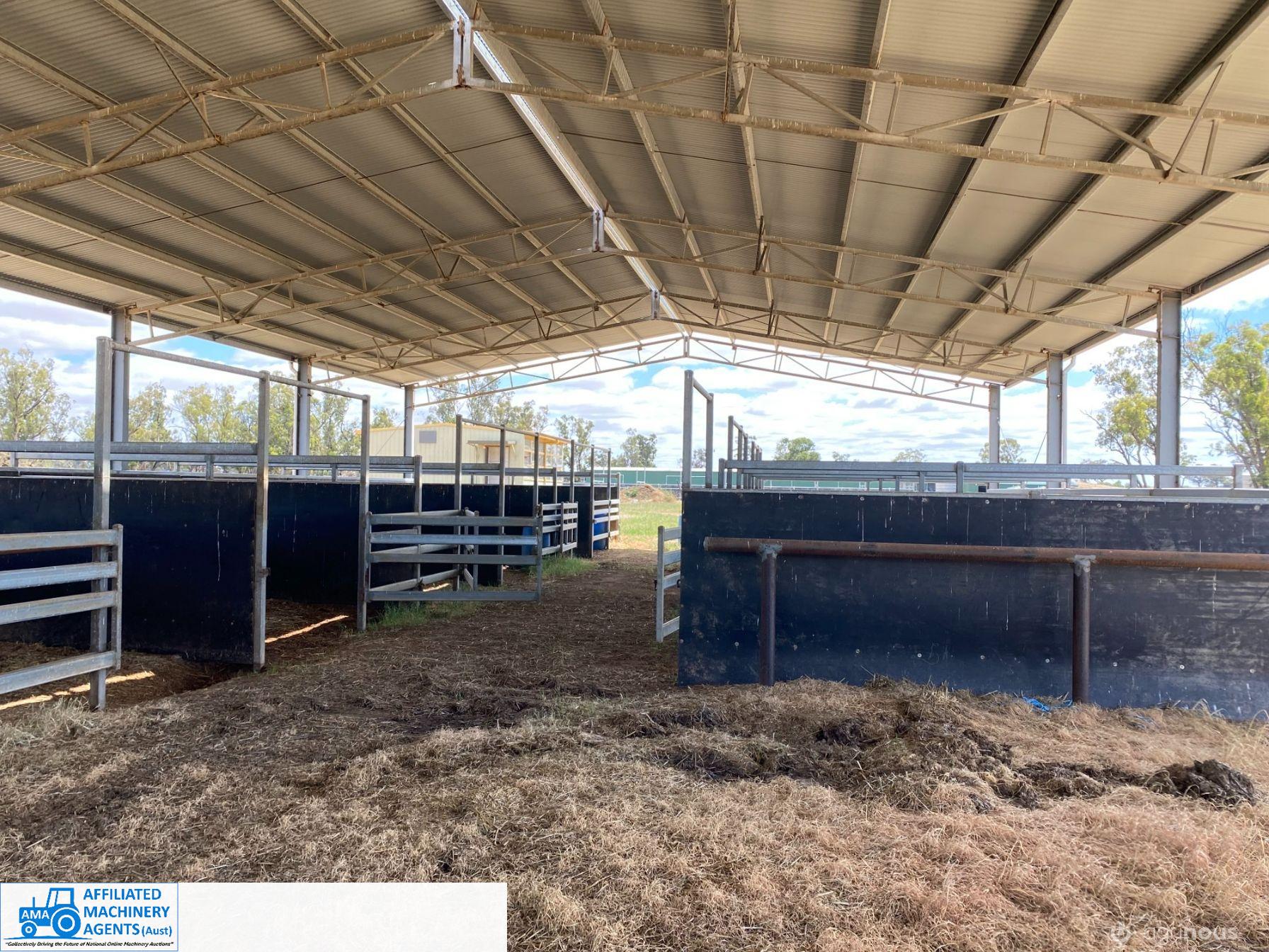 7.5 x Horse Yards with Padded Belting (3m x 5.5m) - photo 3