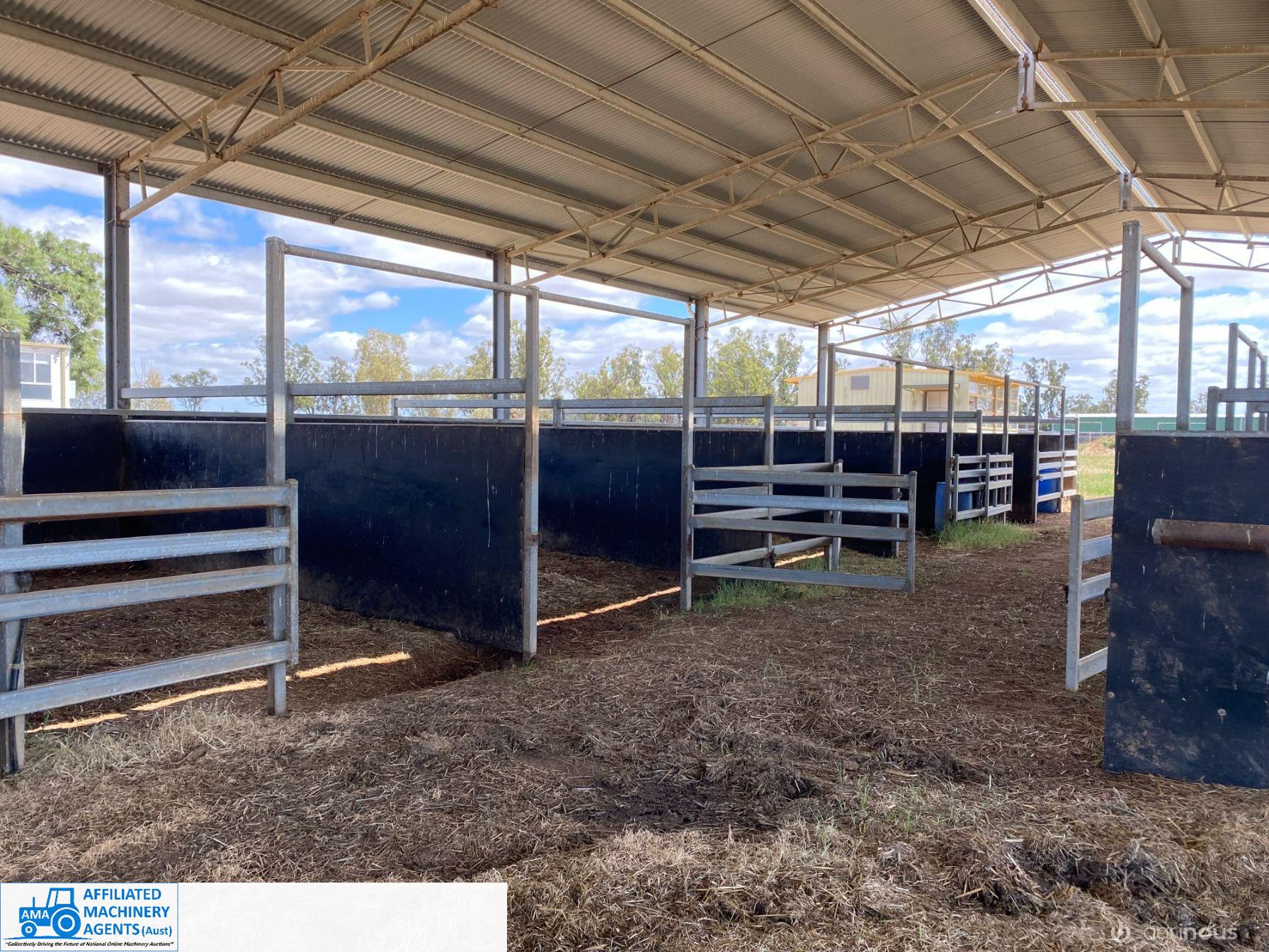 7.5 x Horse Yards with Padded Belting (3m x 5.5m) - photo 2