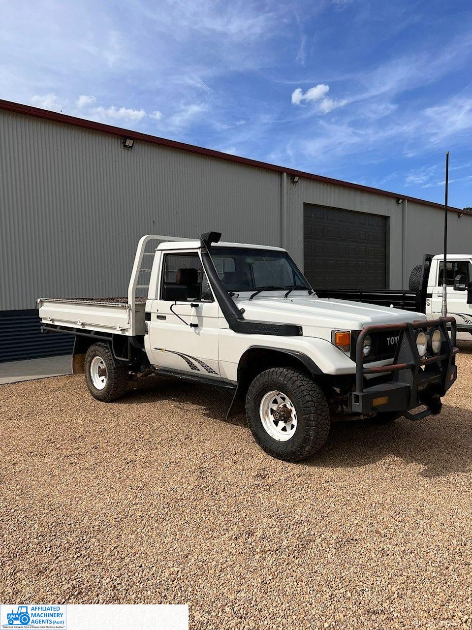 1987 Toyota Landcruiser 4x4 Tray