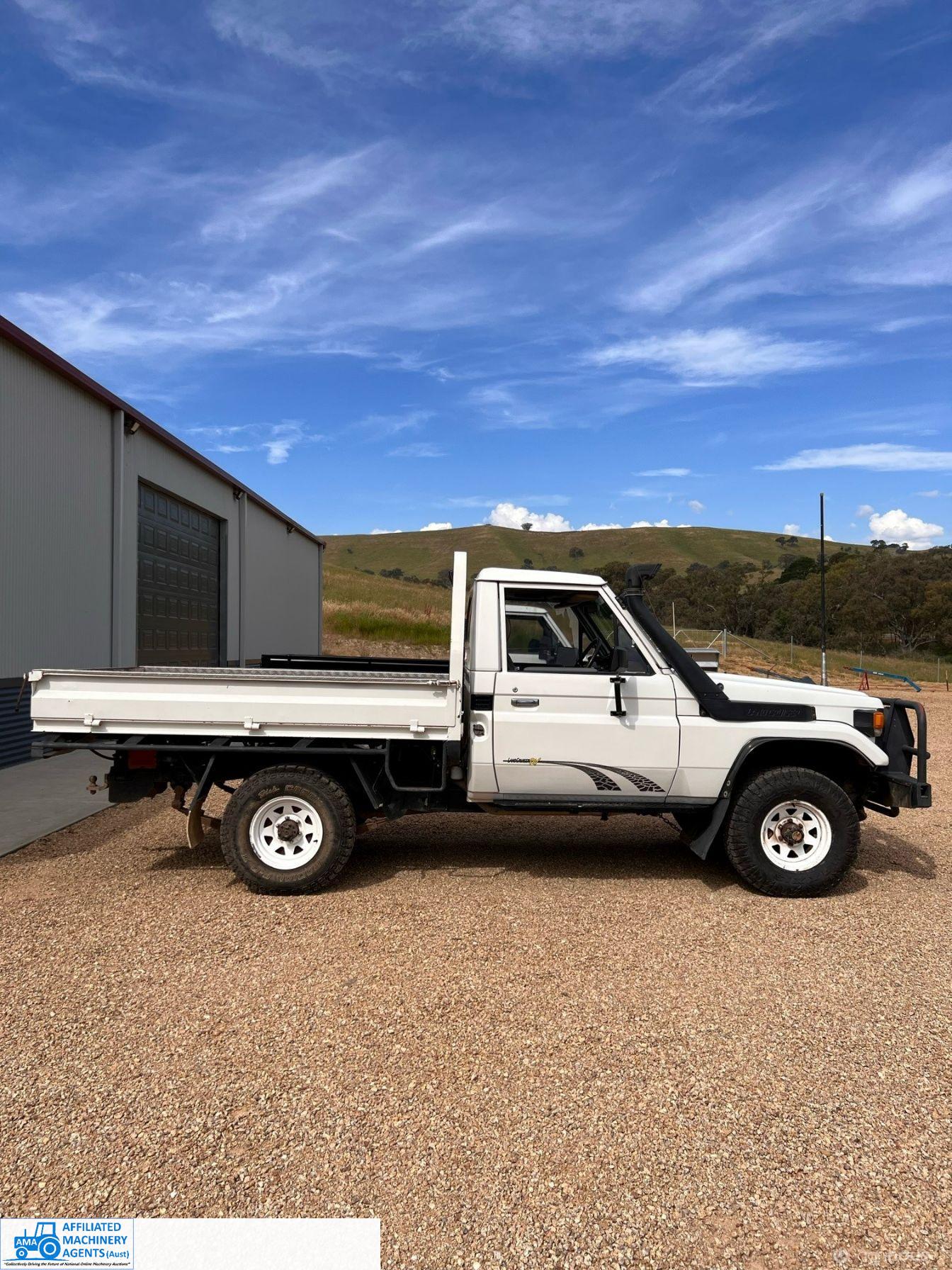1987 Toyota Landcruiser 4x4 Tray - photo 3