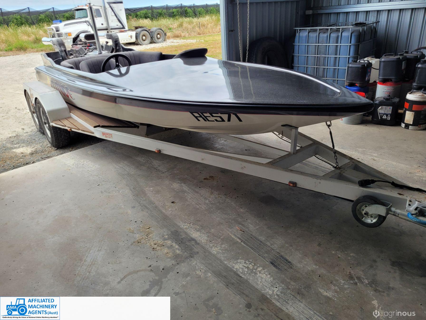 "Attitude" 19ft St Stevens Racing Ski Boat - photo 3