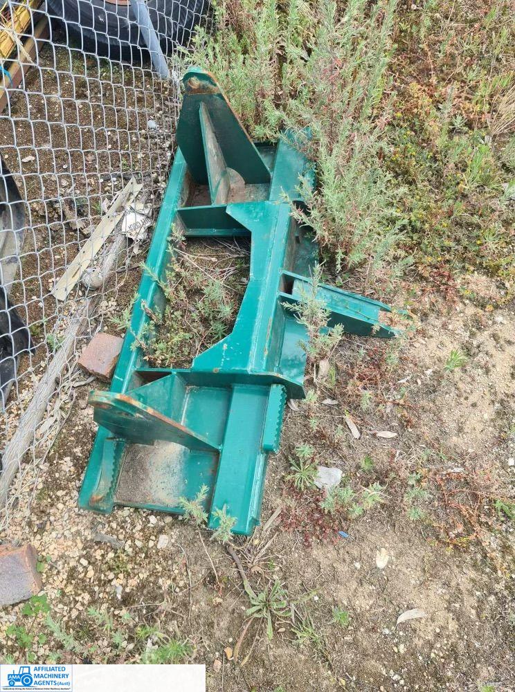 John Deere 317G tracked skid steer - photo 12