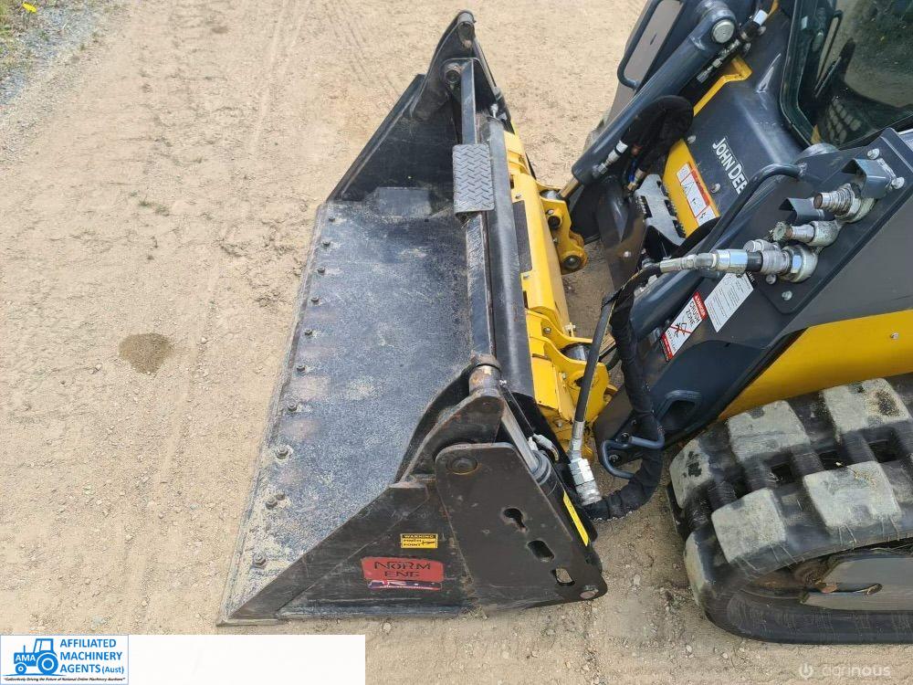John Deere 317G tracked skid steer - photo 11