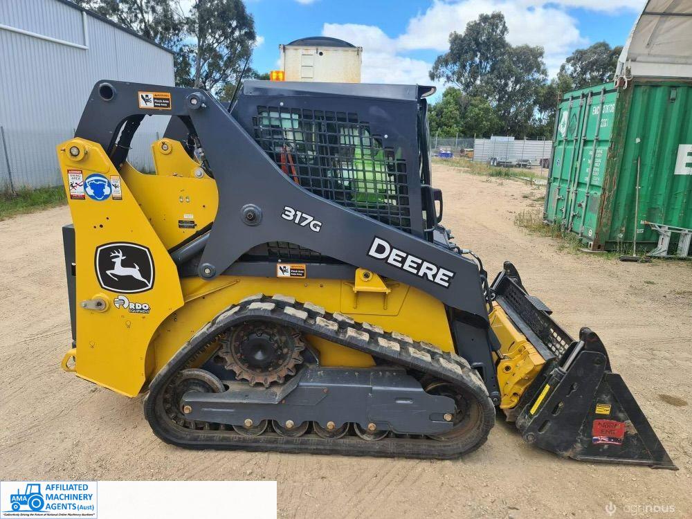 John Deere 317G tracked skid steer