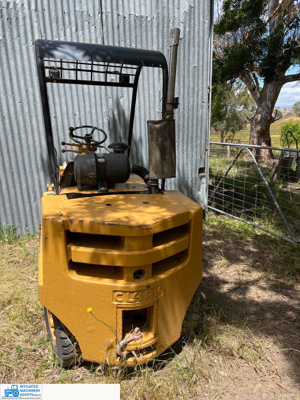 Clark 1 Ton Fork Lift