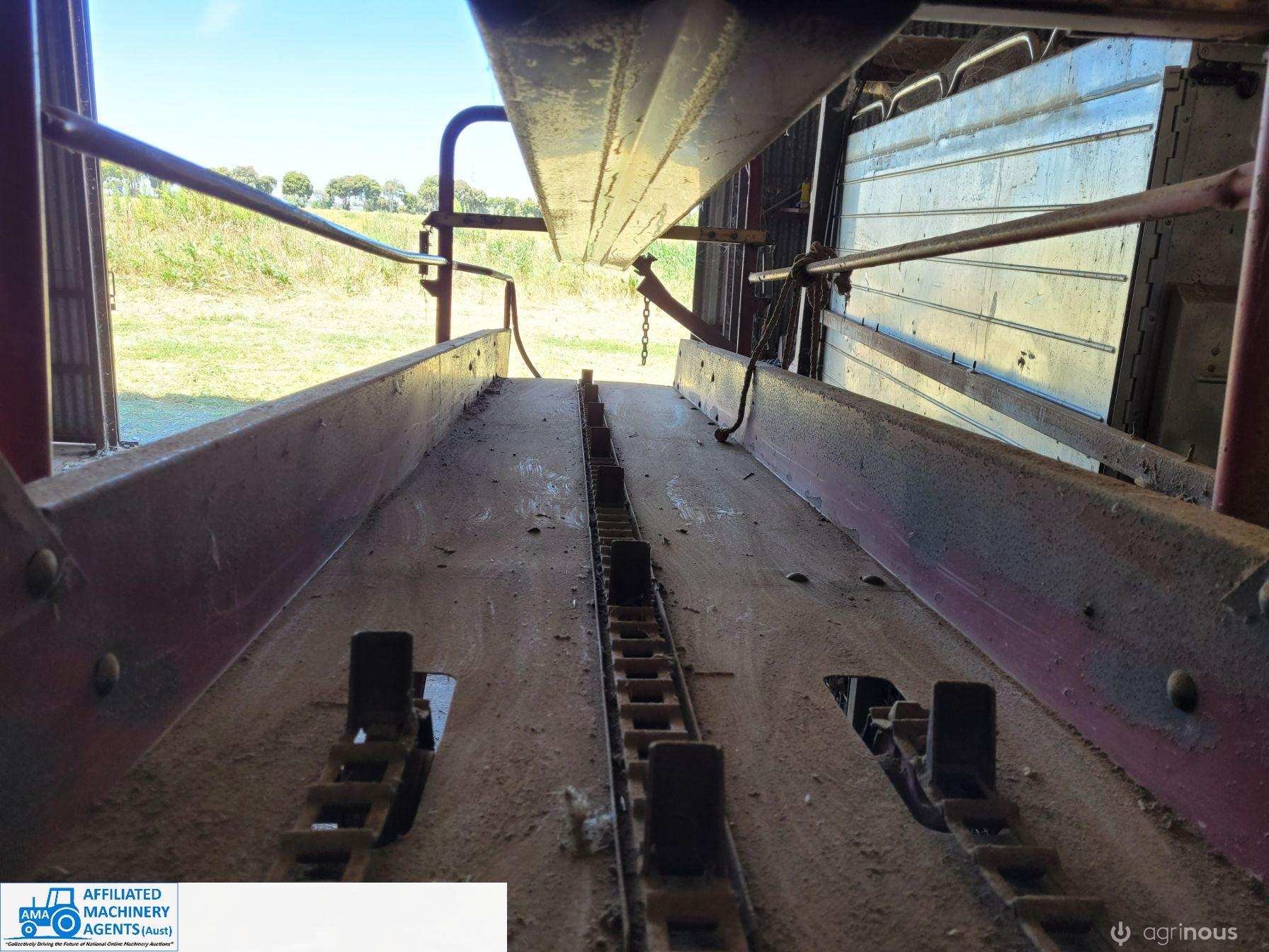 New Holland A-471 Bale Loader - photo 4