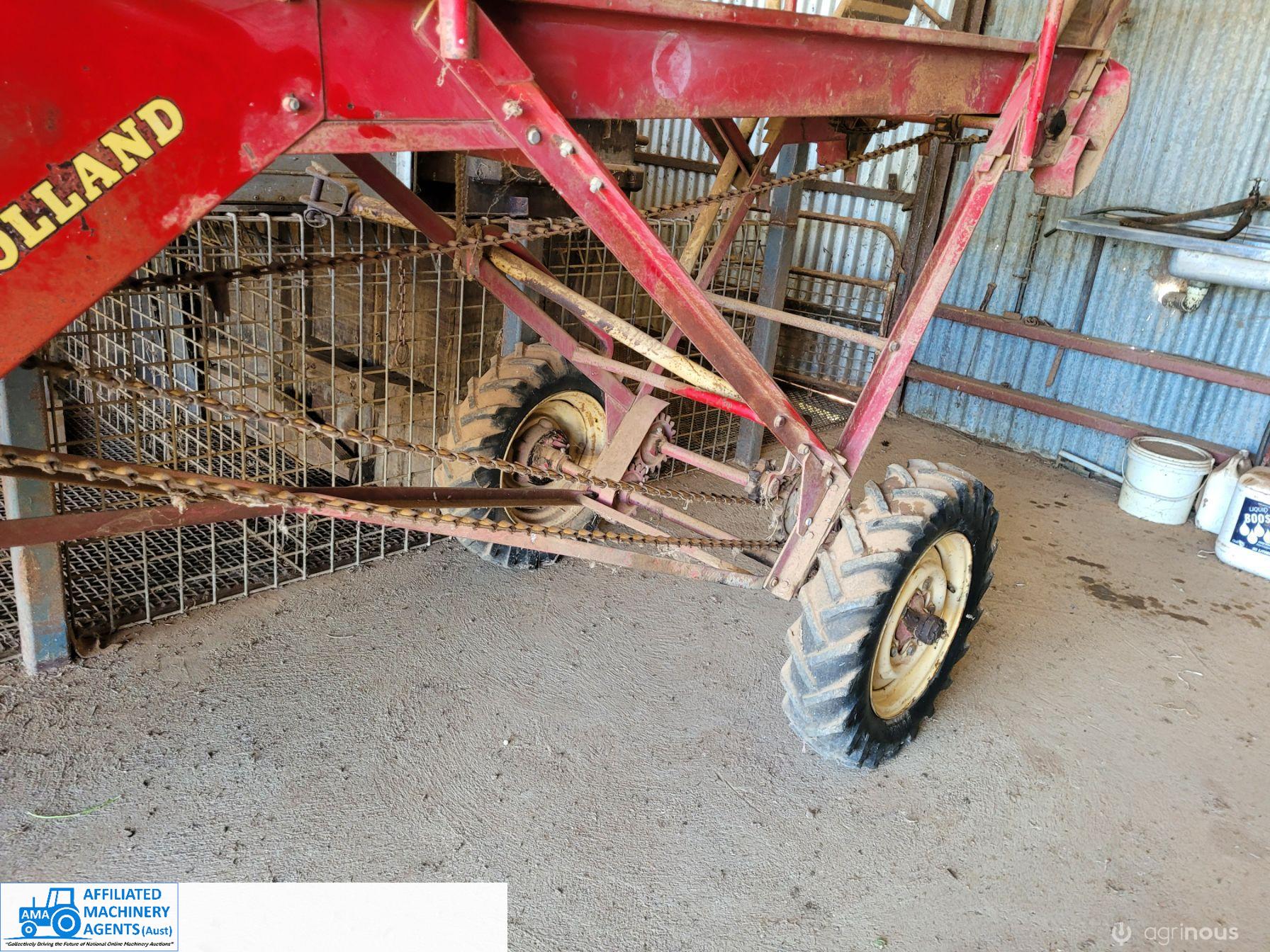 New Holland A-471 Bale Loader - photo 3