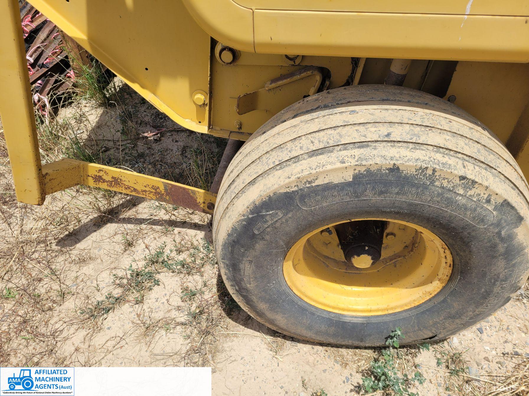 Vermeer 605K Round Baler - photo 3