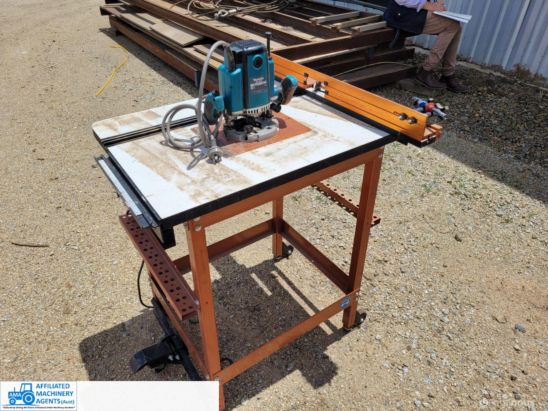240v Router Bench & Makita RP1800 Router
