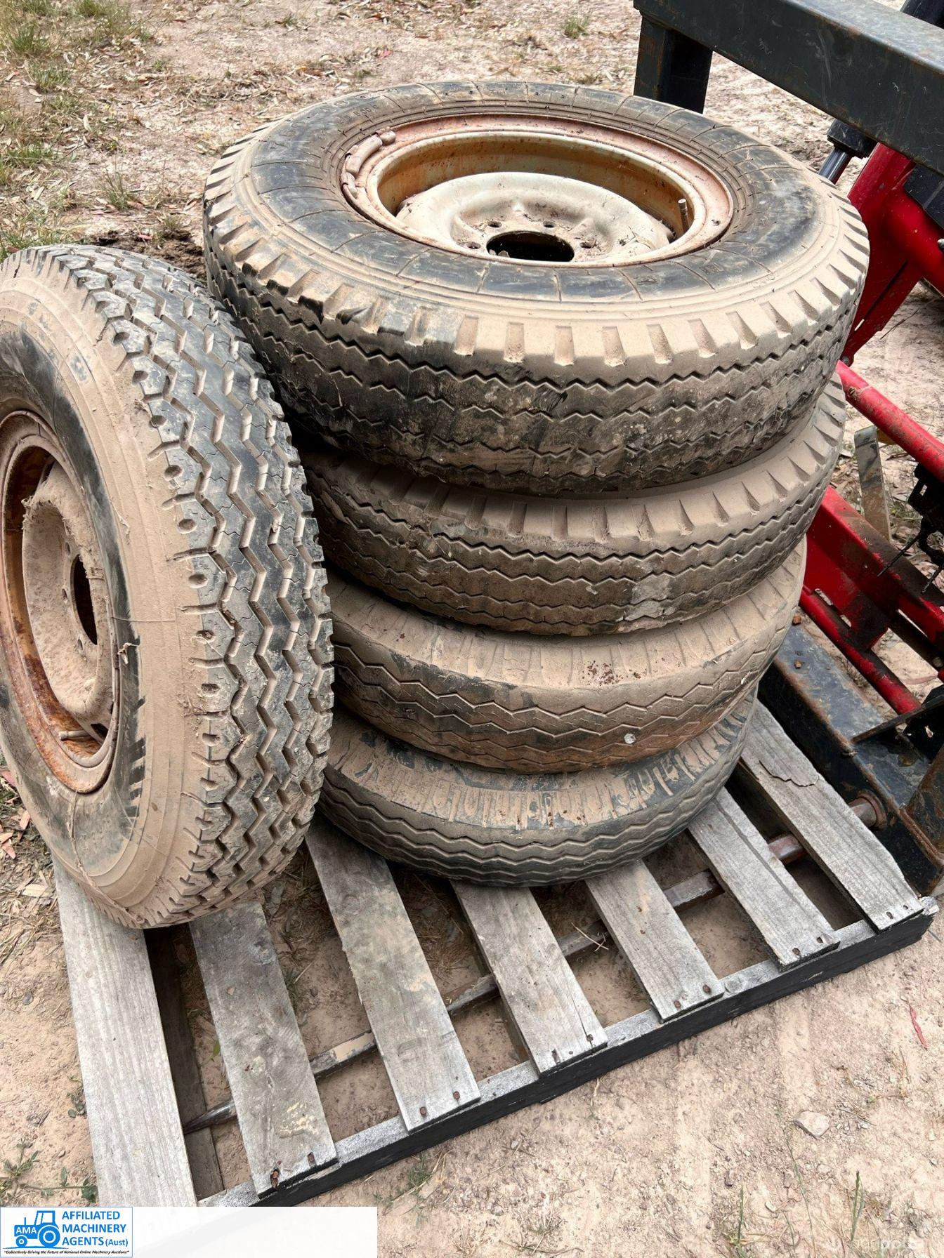 11x (6 Stud) Landcruiser Split Rims & Tyres - photo 2