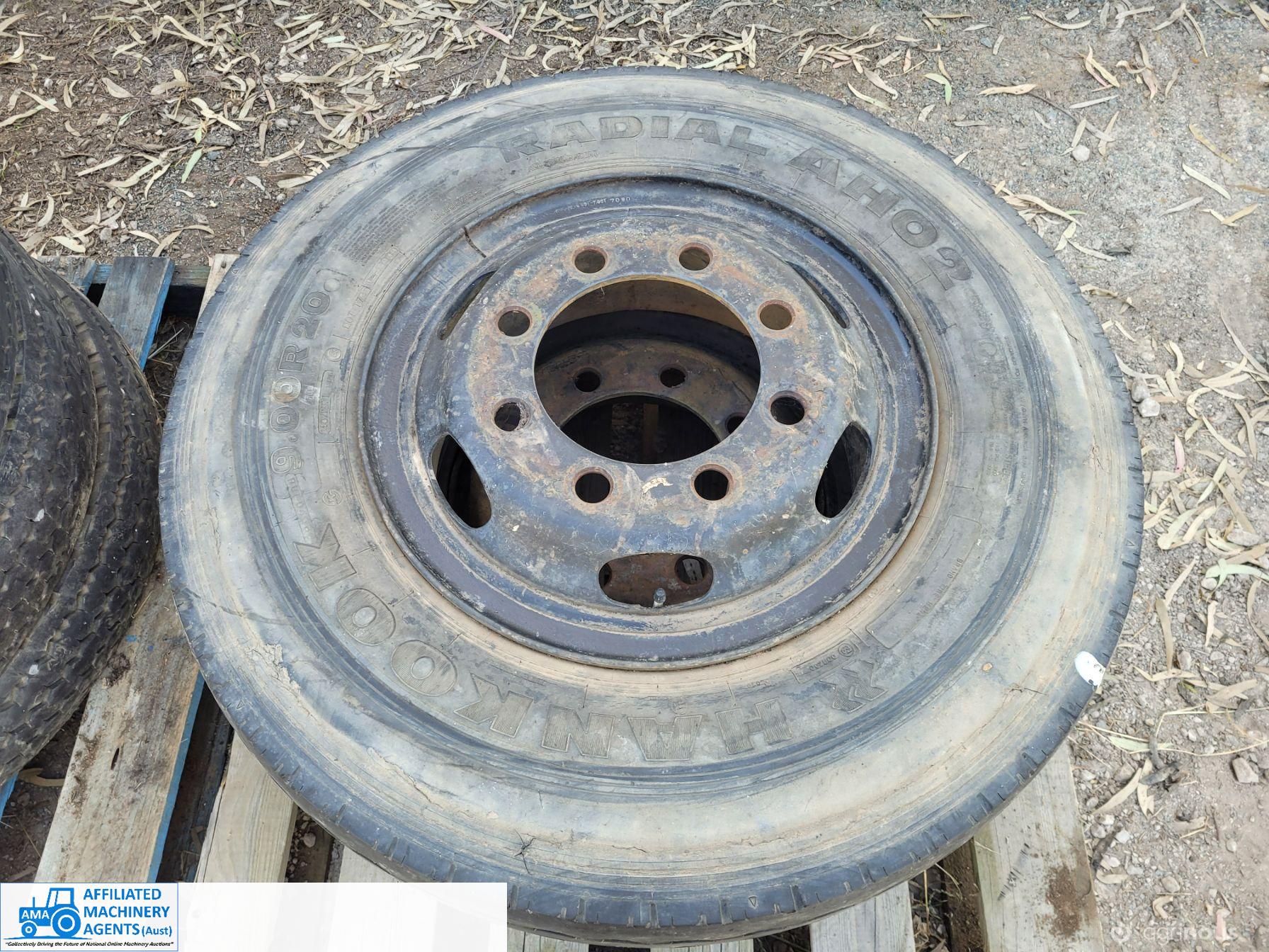 2x Mitsubishi Truck Wheels 9.00-R20