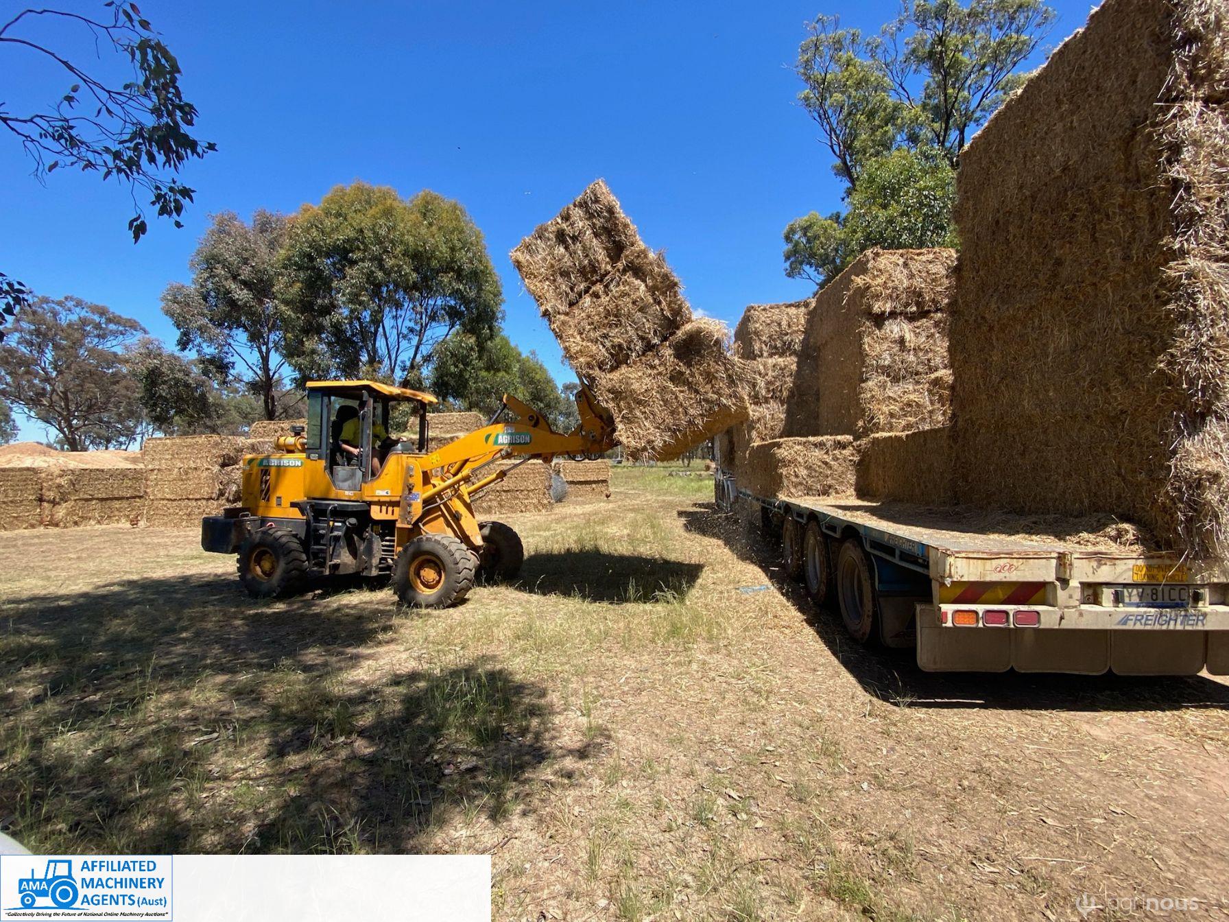 40x Straw Bales 8x4x3