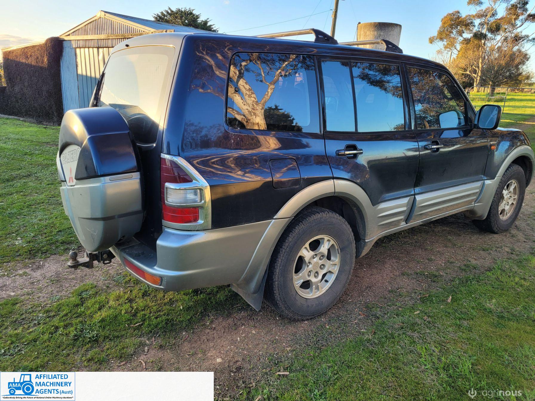 2002 Pajero Exceed V6 Wagon - photo 4