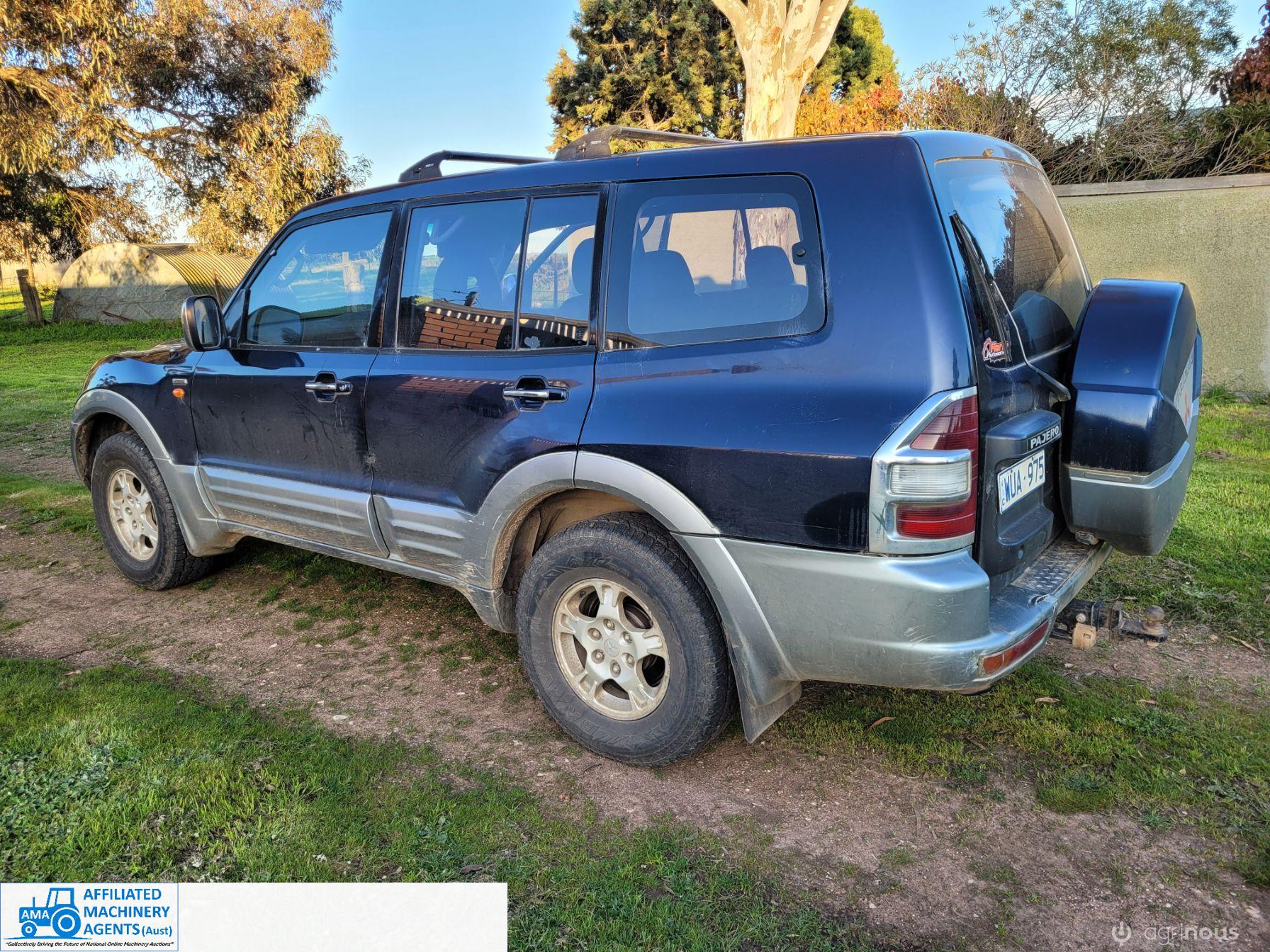2002 Pajero Exceed V6 Wagon - photo 3