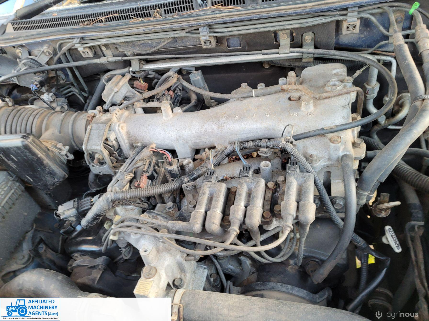 2002 Pajero Exceed V6 Wagon - photo 9