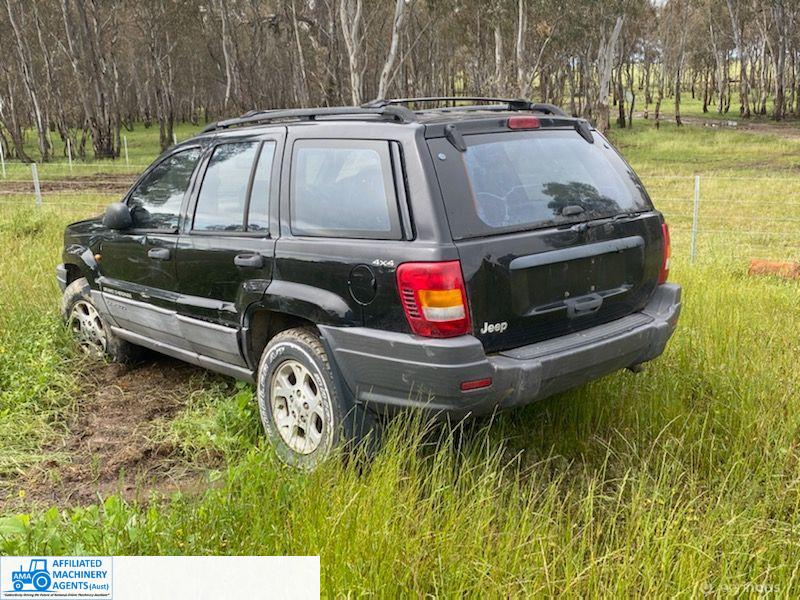 Jeep Grand Cherokee Loredo - photo 3