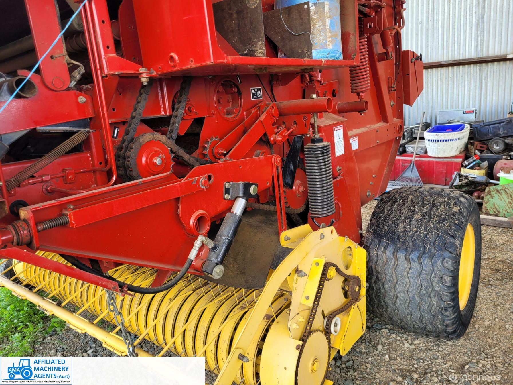 New Holland BR 780 Round Baler - photo 1