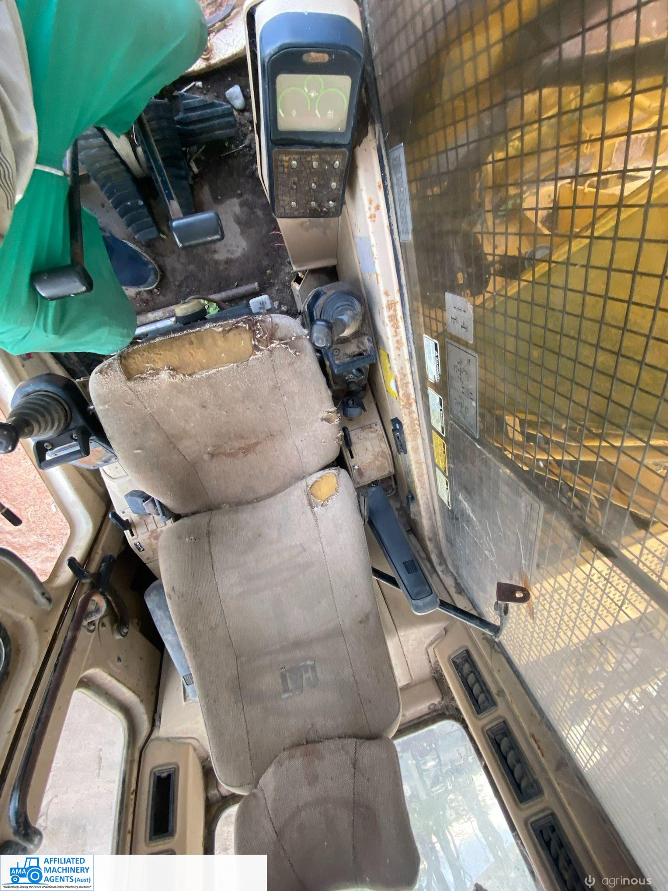 Cat 311 Excavator - photo 6