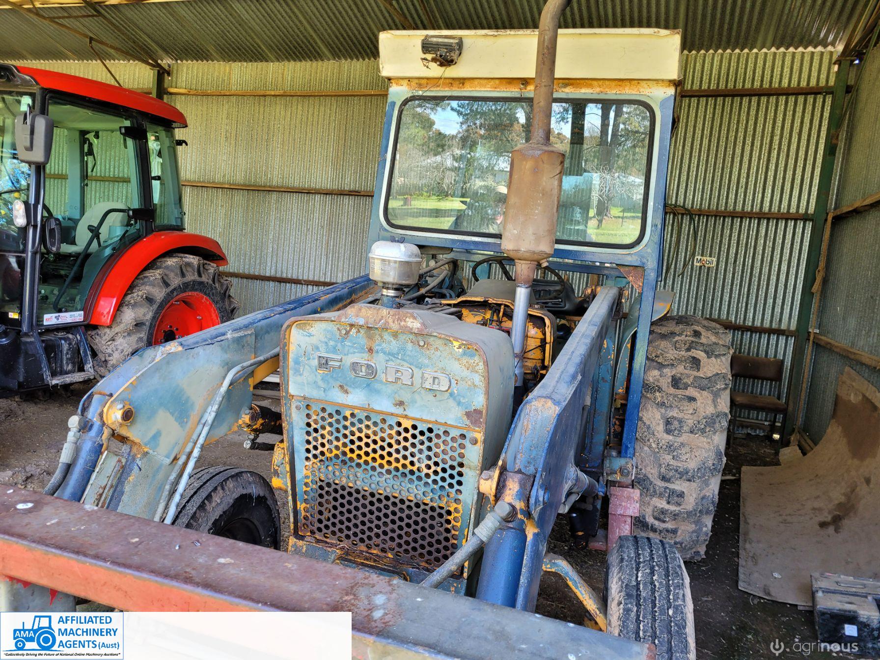 Ford 4000 Industrial Loader - photo 3