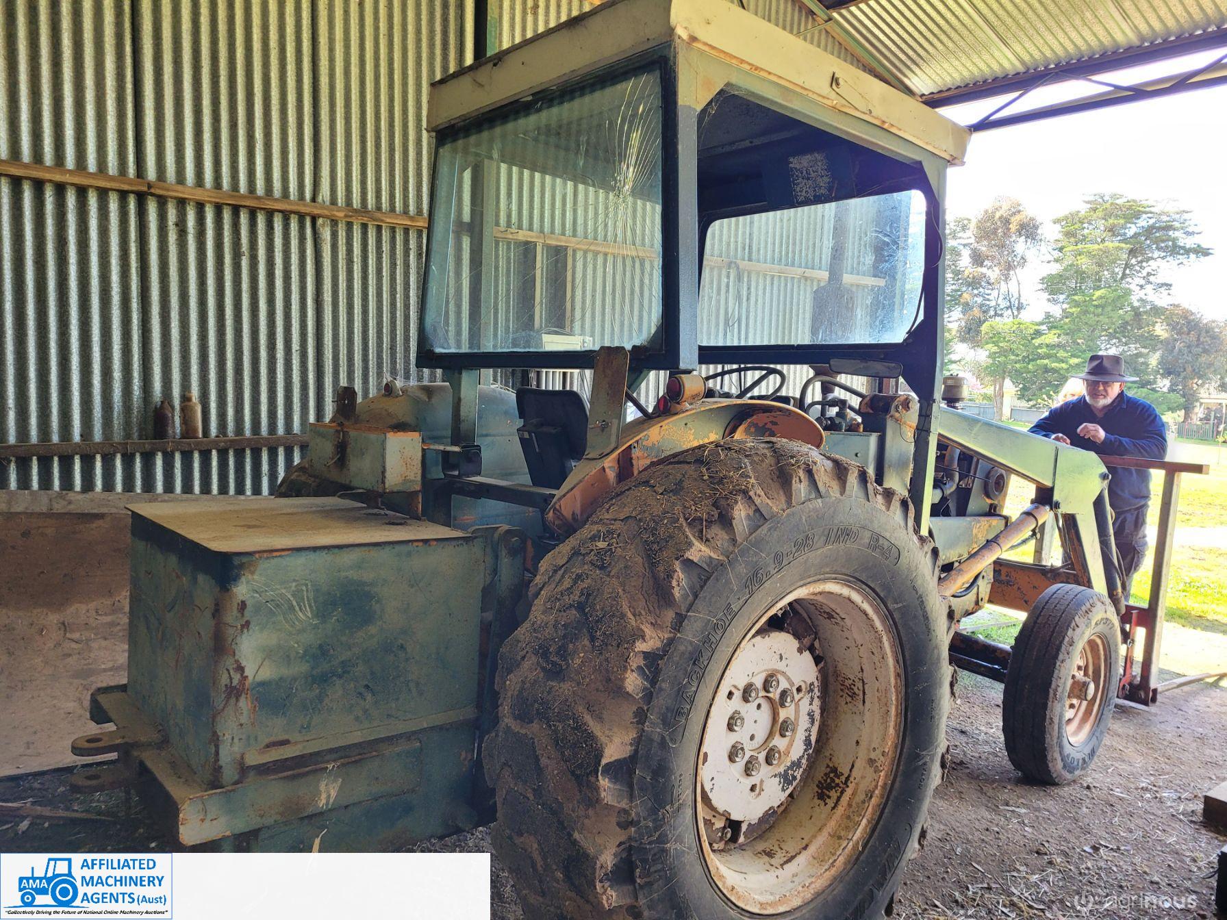 Ford 4000 Industrial Loader - photo 4