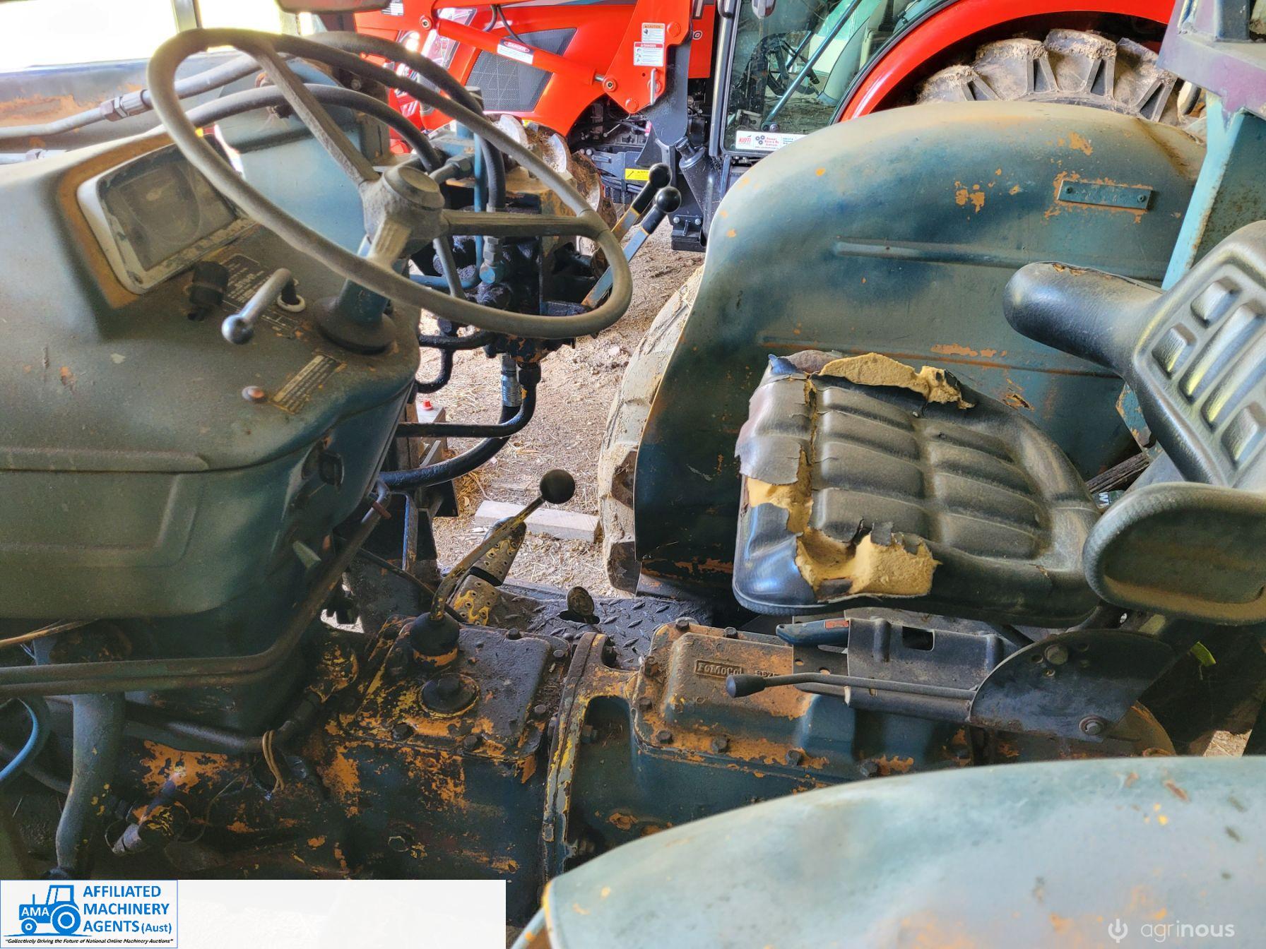 Ford 4000 Industrial Loader - photo 7