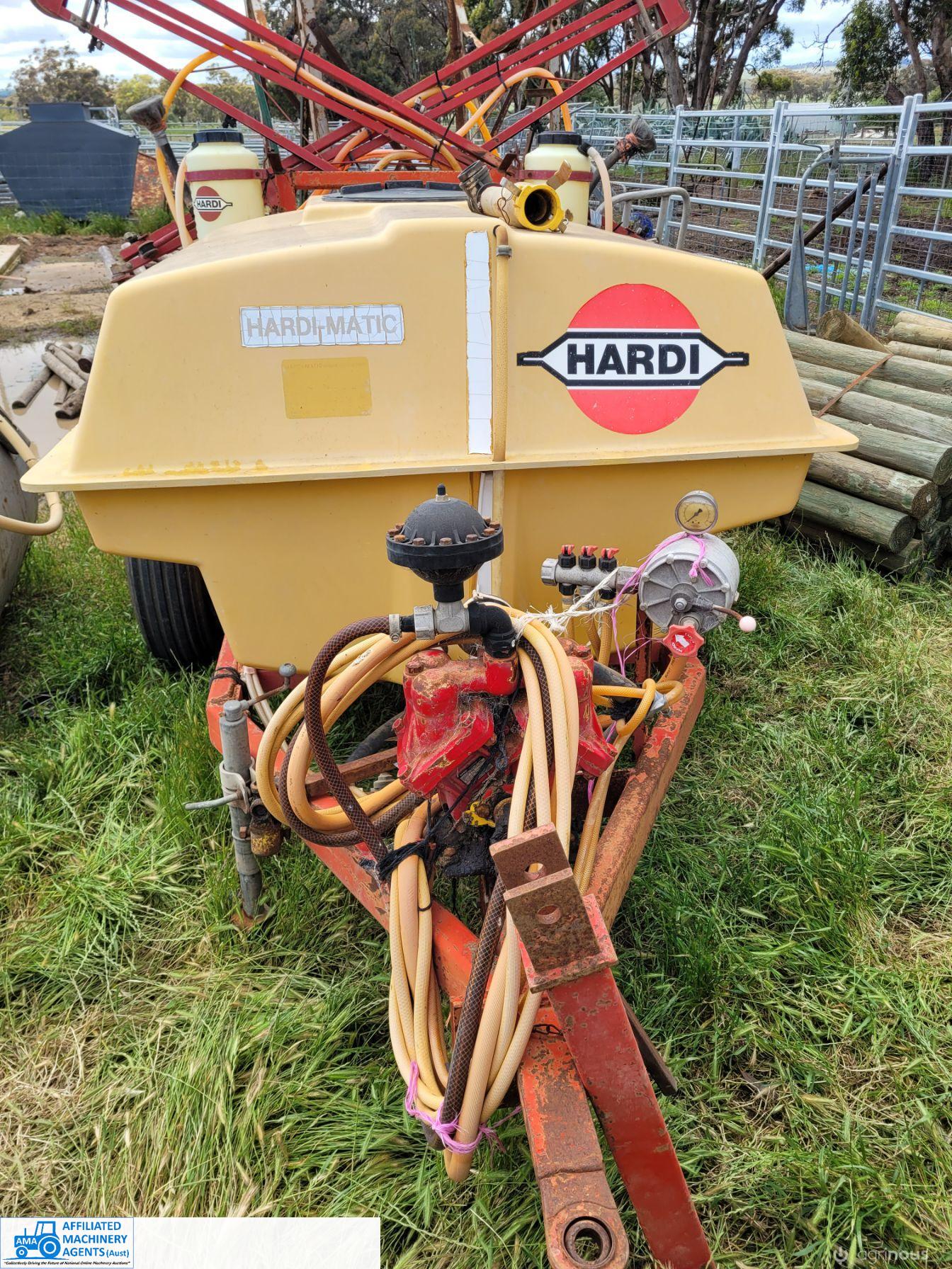 Hardi 12m Trailing Boom Spray - photo 2