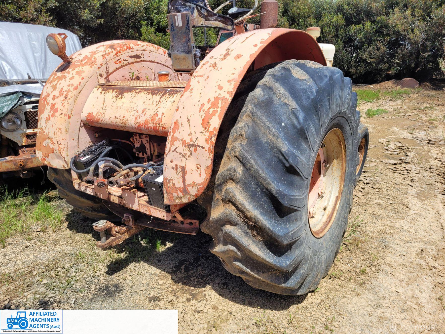 Case 930 Comfort King Tractor. - photo 3