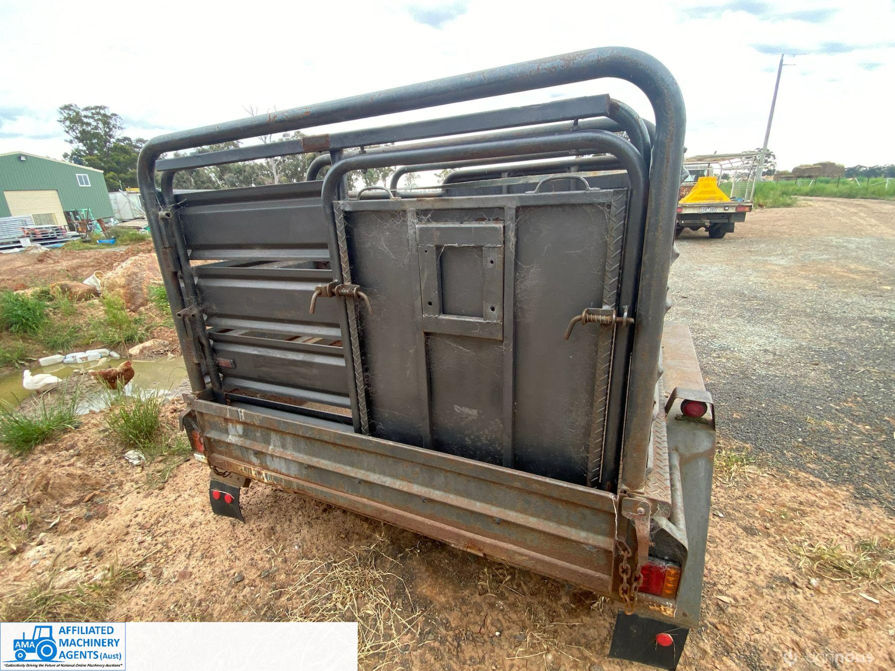 Tandem Trailer (8ft x 5ft) with Stock Crate (VIN: 6APBXTRLRVC000799) - photo 4