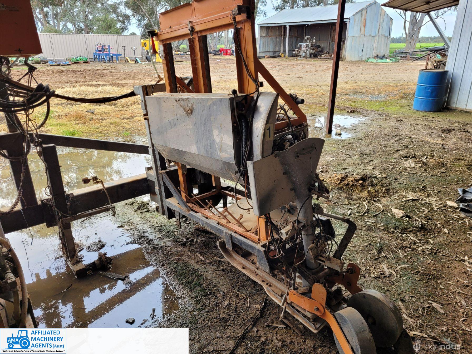 Williams Hi-Tech air operated Tomato Transplanter - photo 4