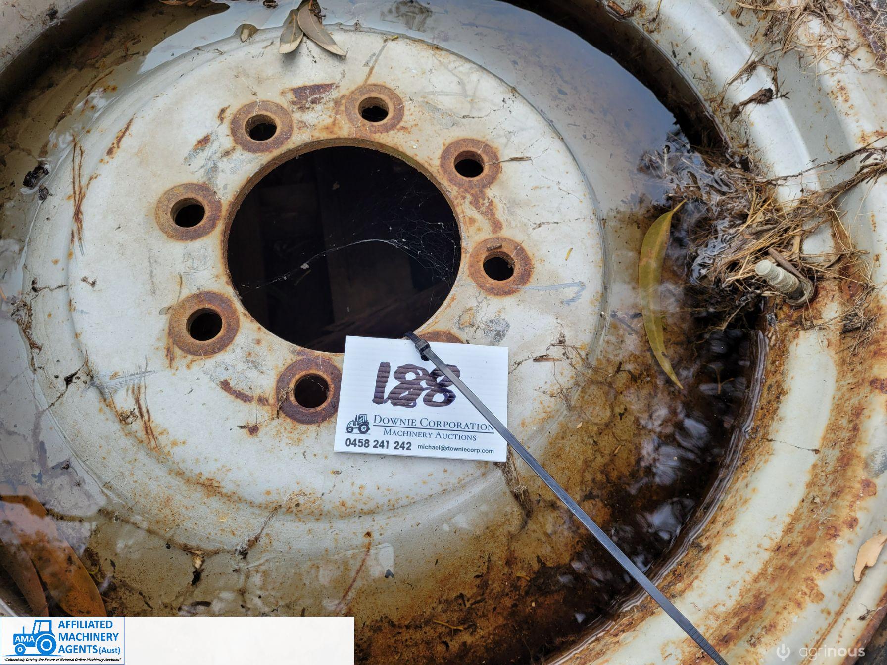 Tractor Rim & Tyre - photo 3