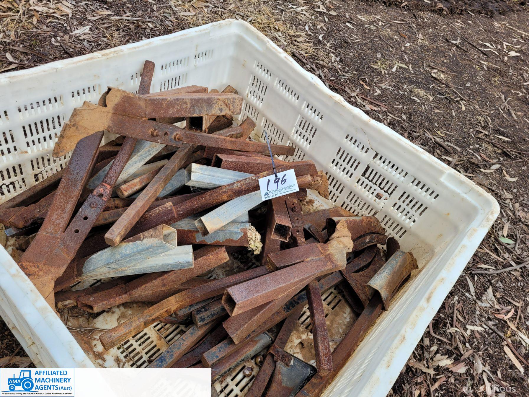 Assortment of Toolbar Fertiliser Tynes - photo 3