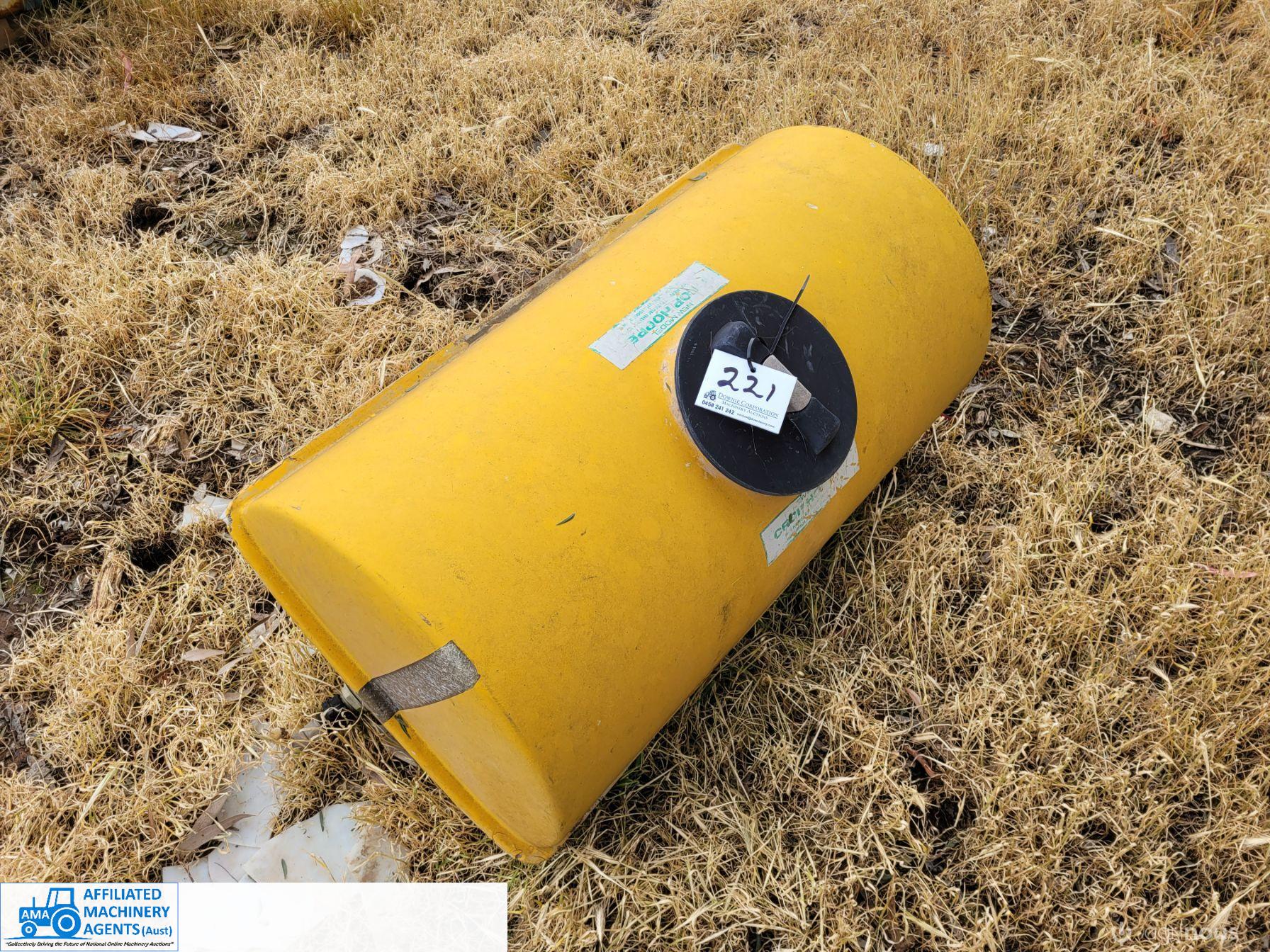 Fibreglass Spray Tank 250Ltr - photo 2