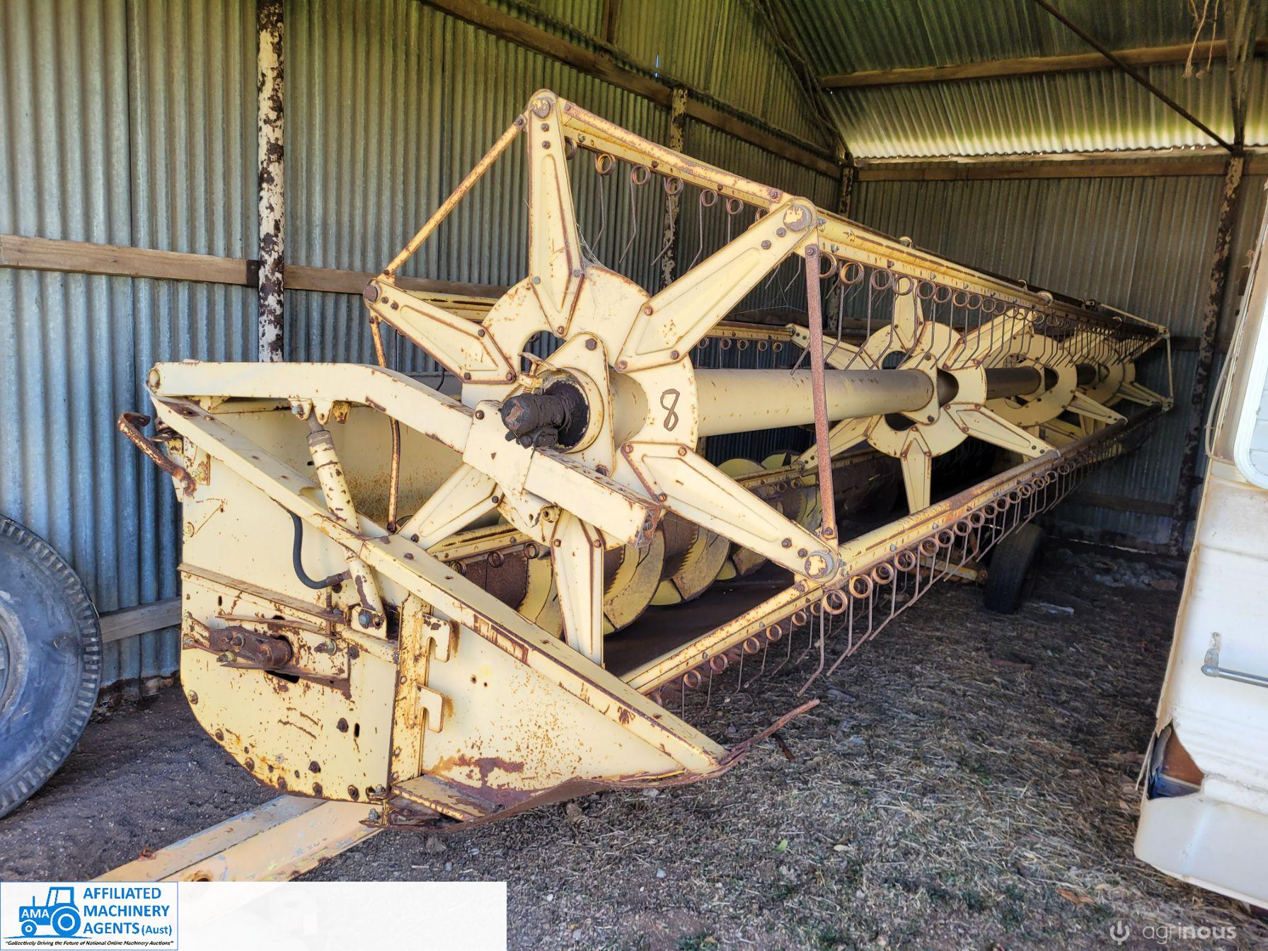 New Holland 22ft Comb Front on Trailer - photo 8