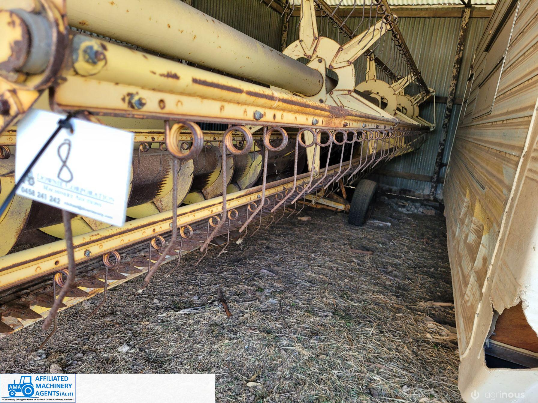 New Holland 22ft Comb Front on Trailer - photo 9