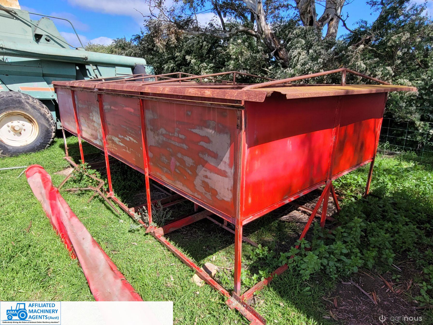 Pair of Grain Bins - photo 3