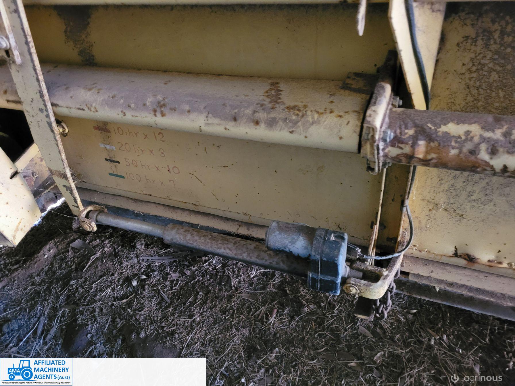 New Holland 22ft Comb Front on Trailer - photo 2