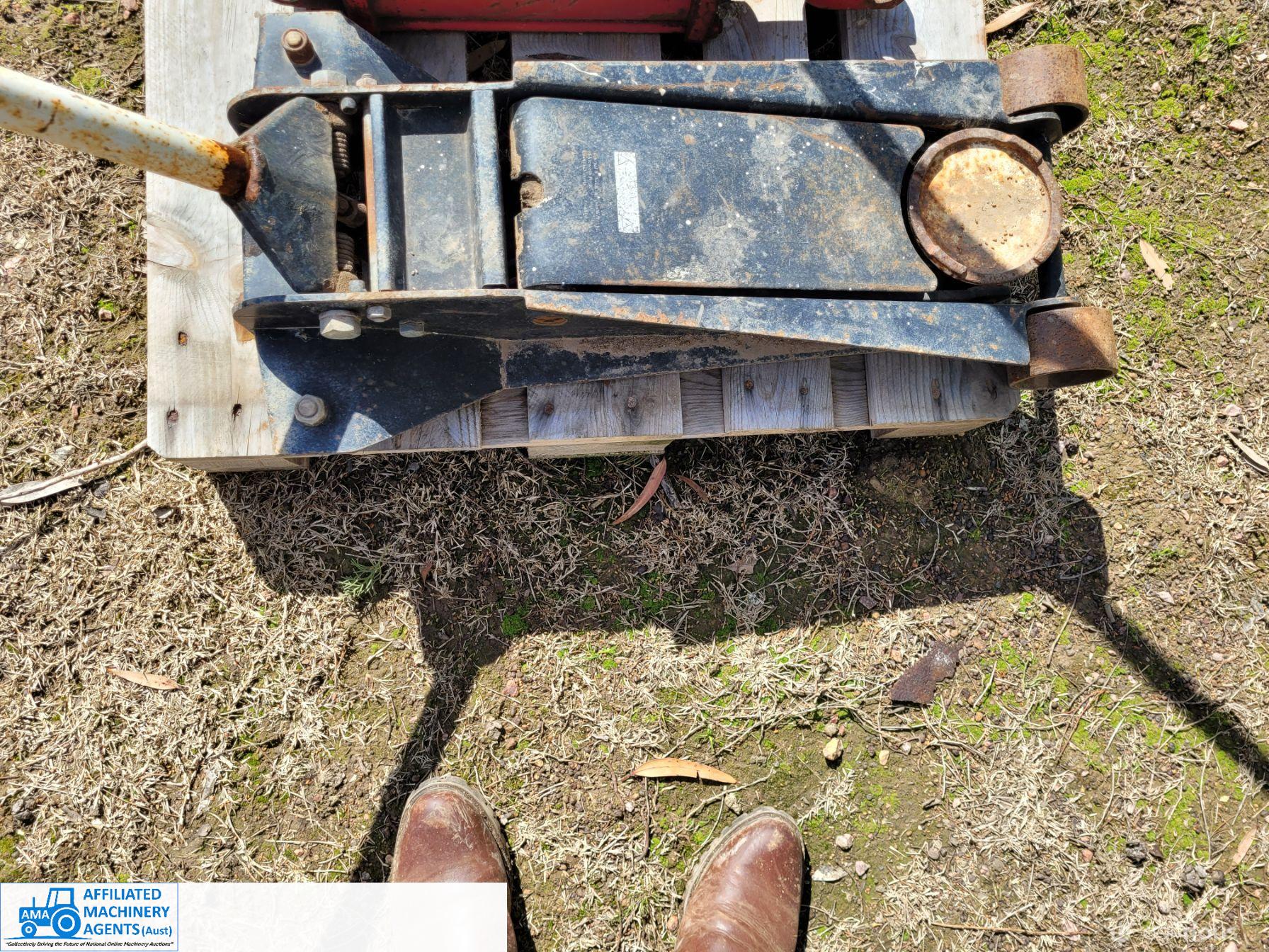 H/Duty Trolley Jack (Not Working) - photo 2