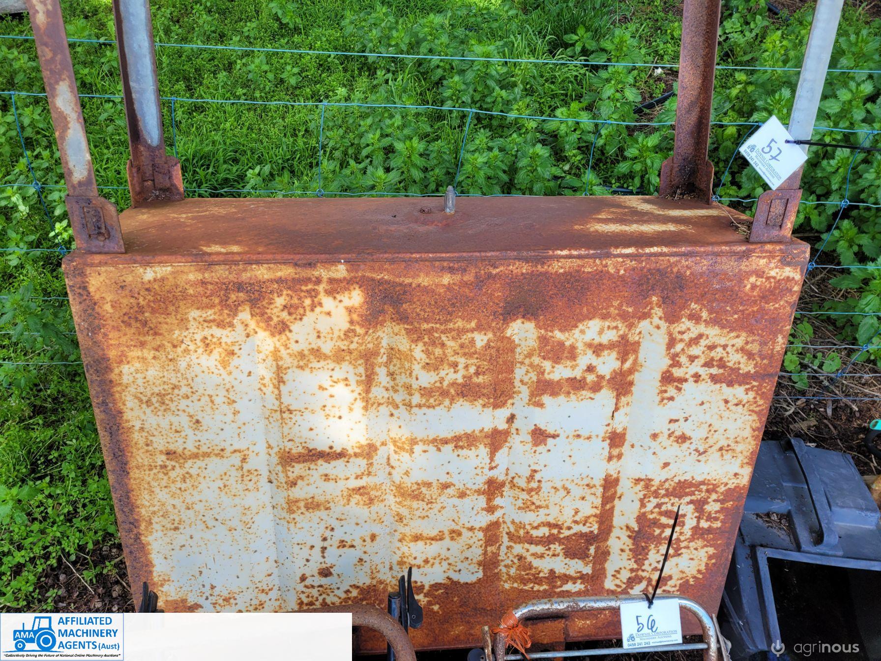 Oil Heater Tank on Legs - photo 2