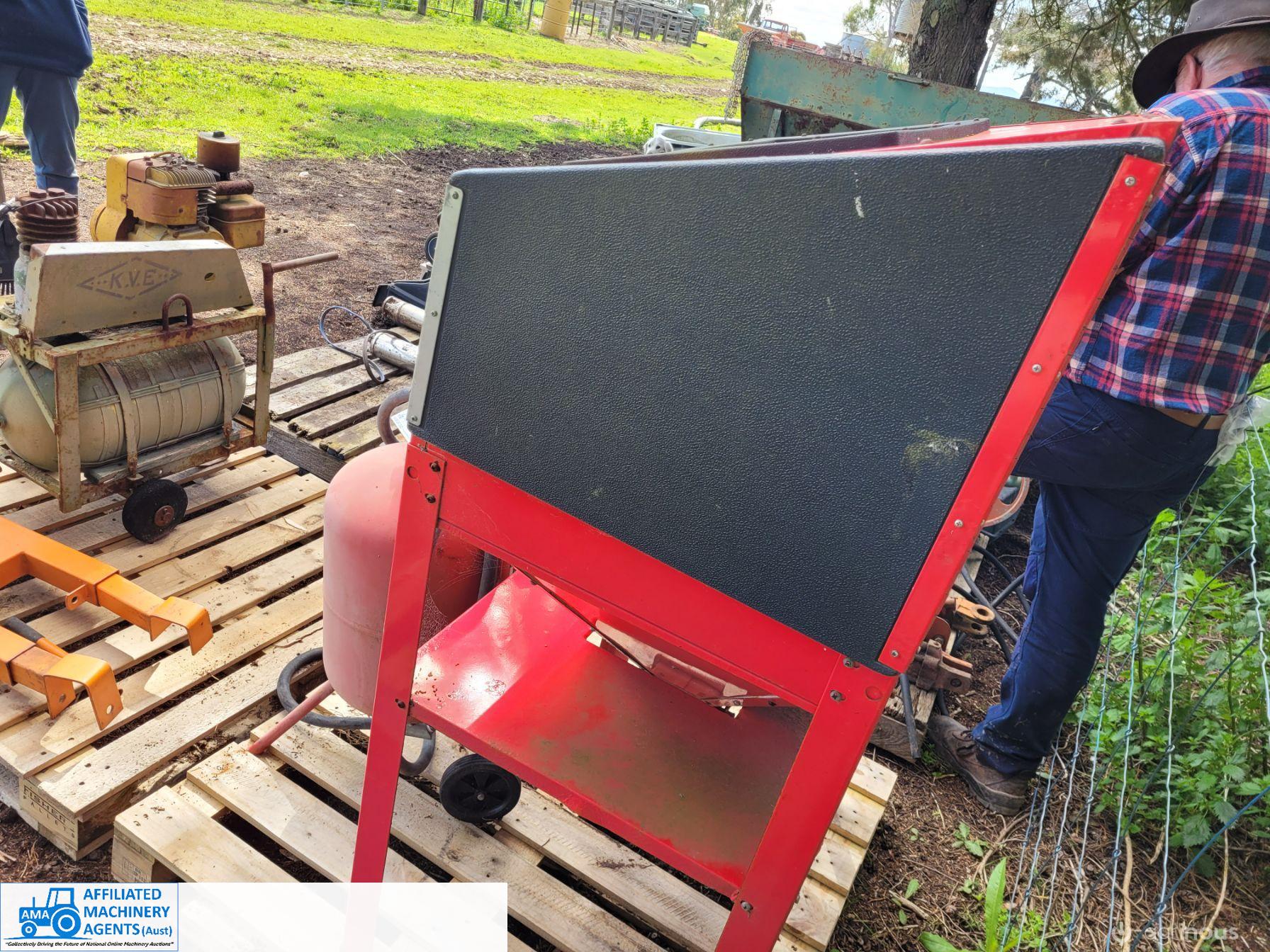 Miller Falls Sandblaster Unit (Hardly Used) - photo 2