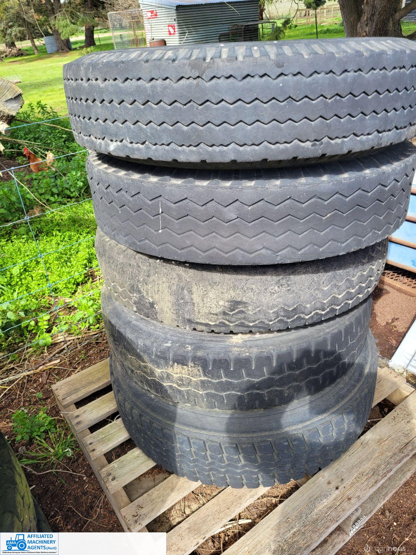 Truck Rims & Tyres