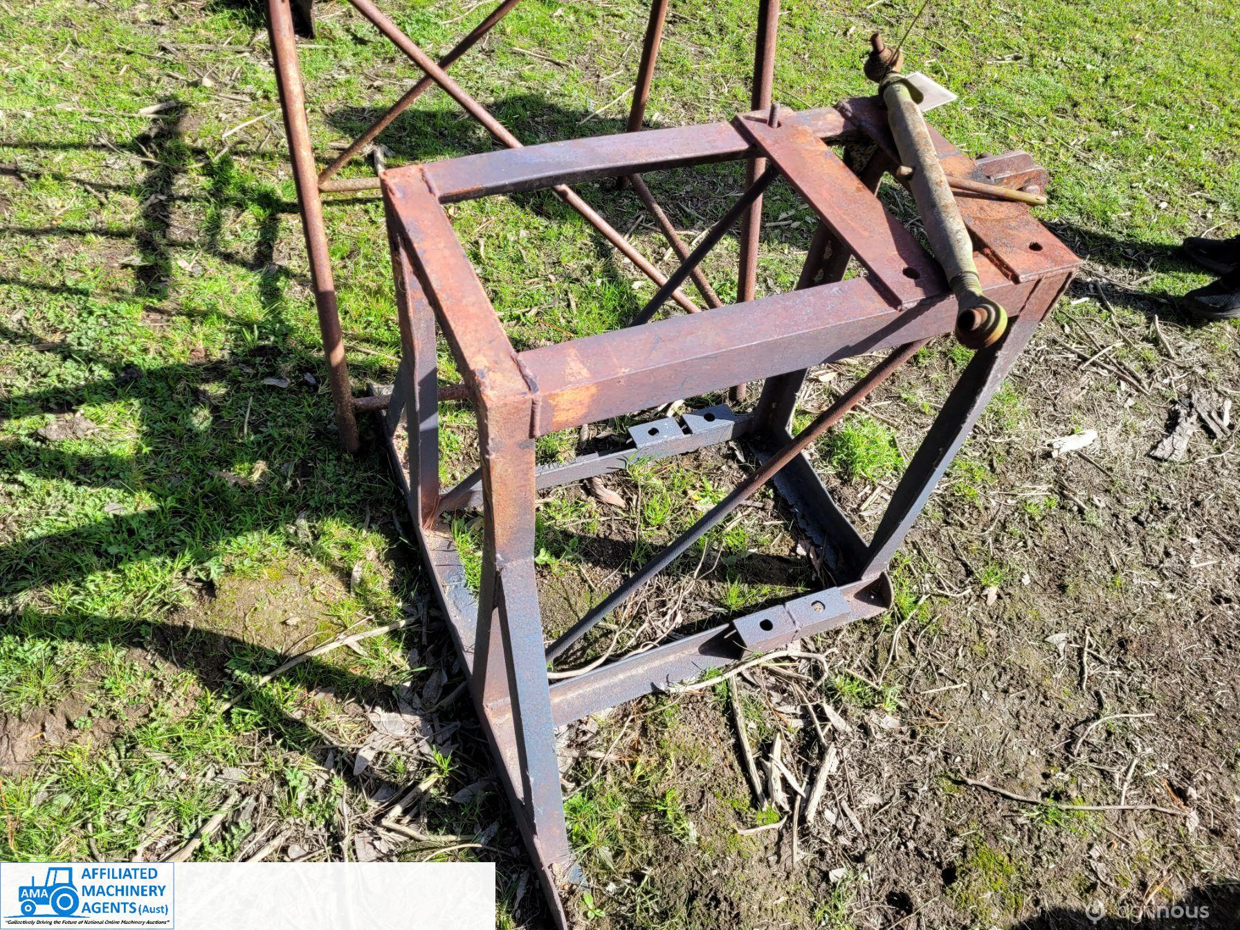 Tank Stand, Frame & Top Link - photo 5