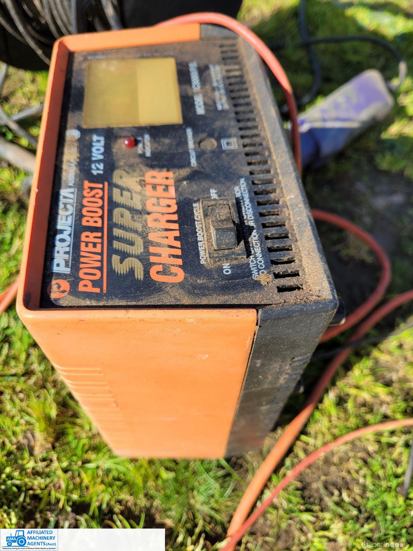 Workshop Trouble Light, Extension Cord & Battery Charger - photo 4