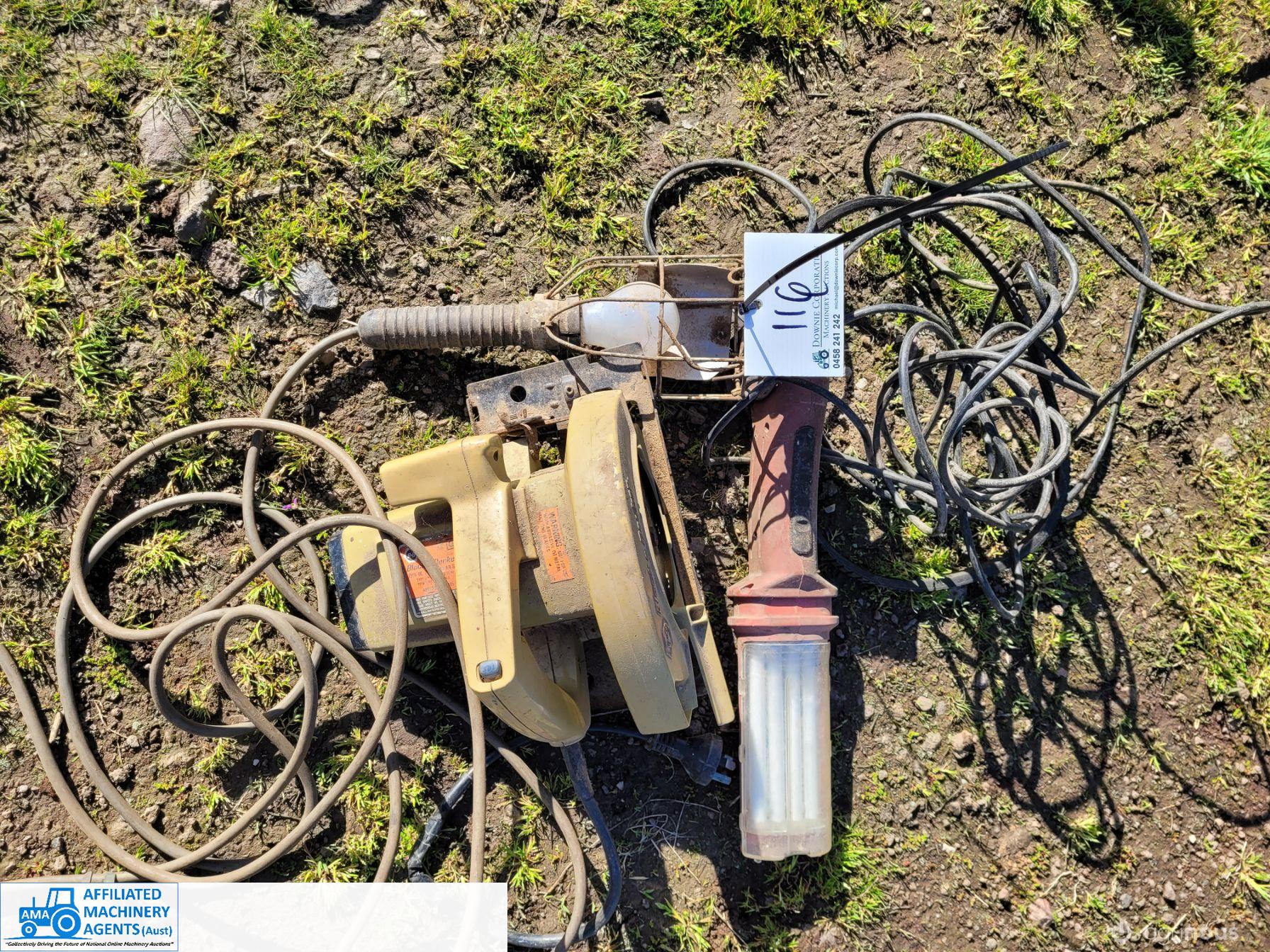 Electric Saw & 2x Trouble Lights