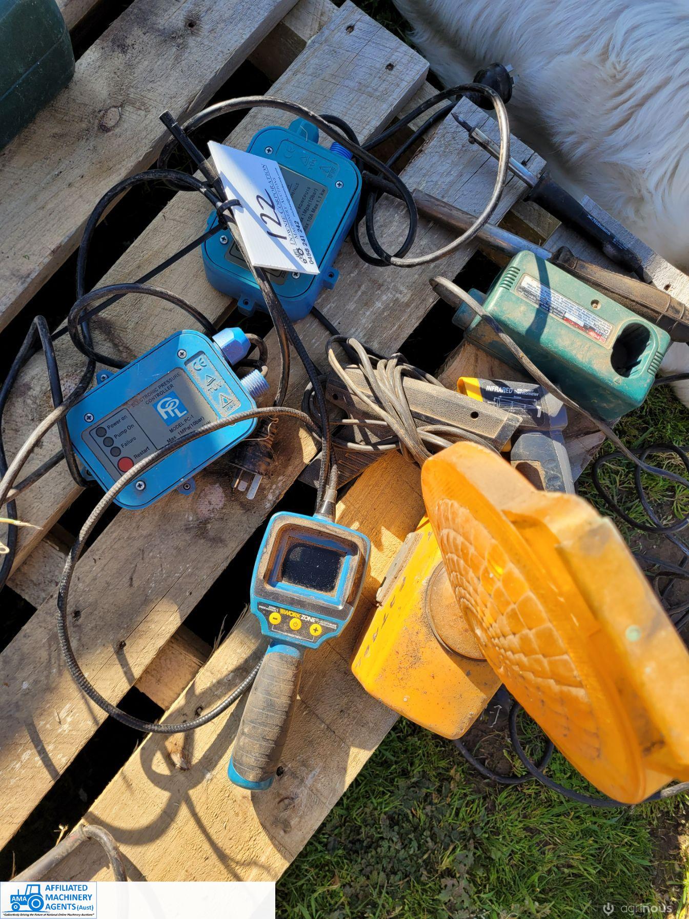 Flashing Light, 2x Pressure Pump Controllers & Soldering Irons - photo 5
