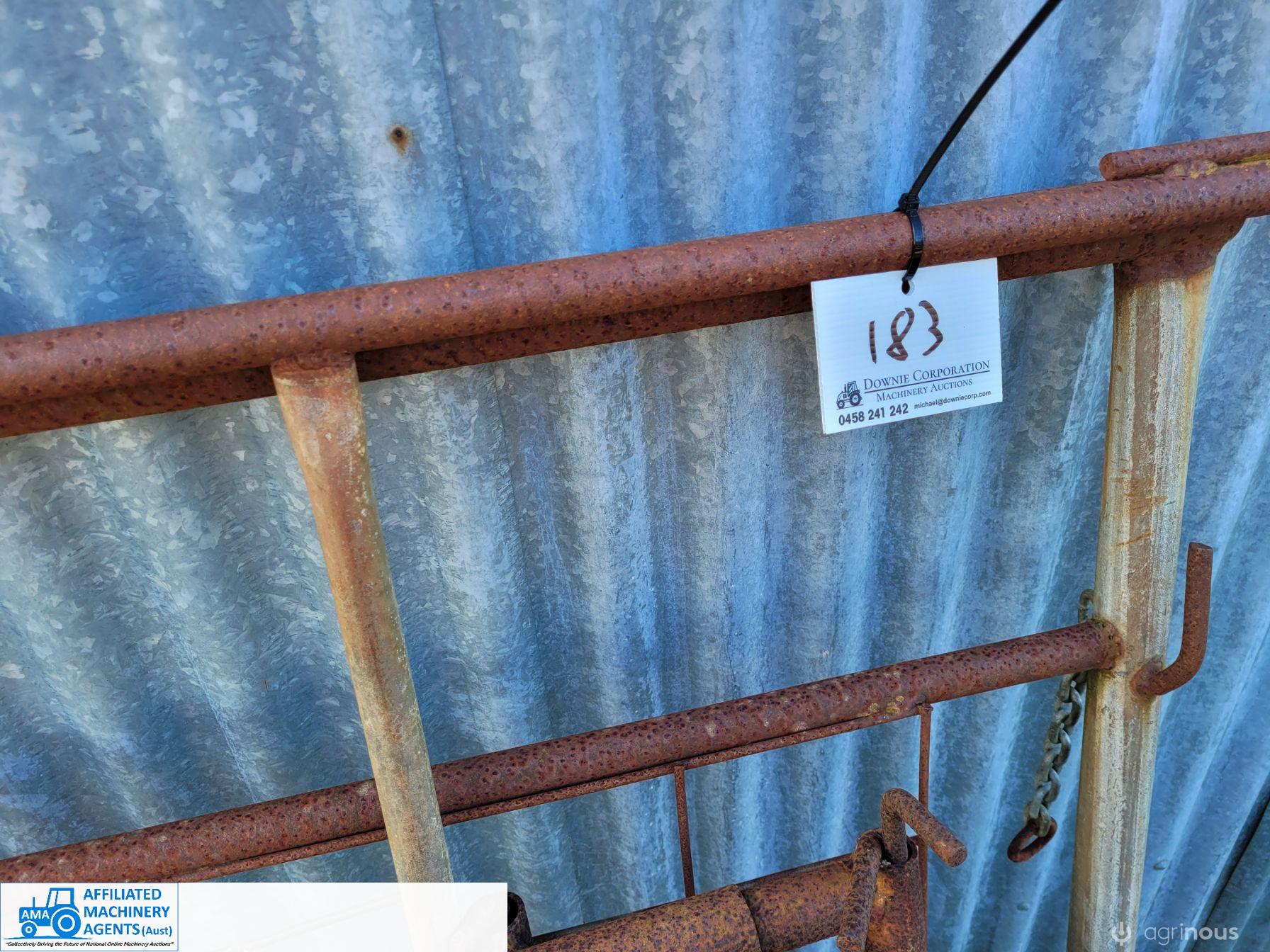 Assorted Gates (x3) - photo 3